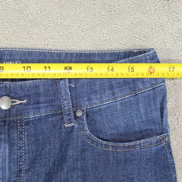 NWOT Chico's Size 12 Slim Boyfriend Ankle Medium Blue Chambray Jeans - Picture 5 of 5